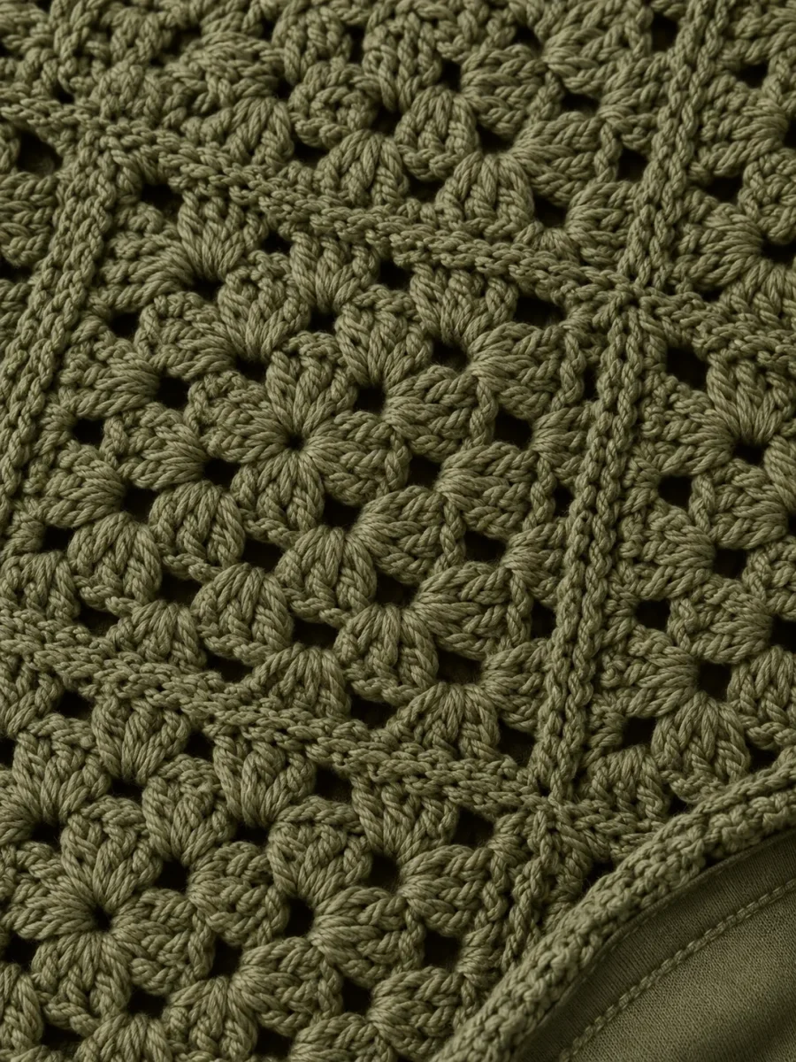 Granny Square Mini Skirt, close-up of the stitch